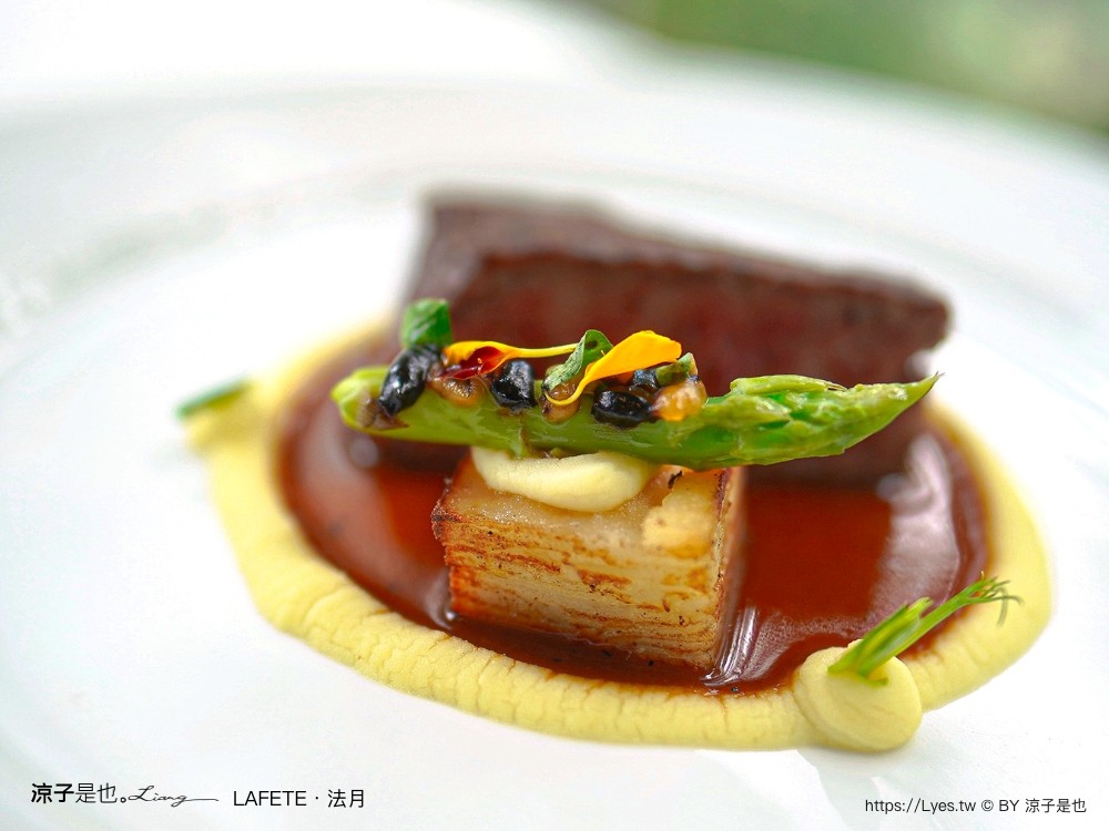 lafete．法月 菜單 台中 法式料理 約會慶生餐廳 玻璃屋 老宅 庭園餐廳 台中西區 景觀餐廳 午間套餐 晚餐 假日套餐 訂位
