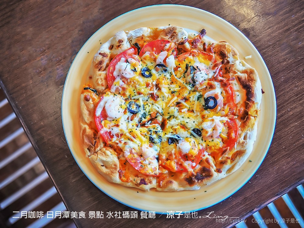 日月潭美食-二月咖啡(附菜單) 水社碼頭餐廳 和義大利麵、披薩、小貓們來趟日月潭悠閒小約會吧!