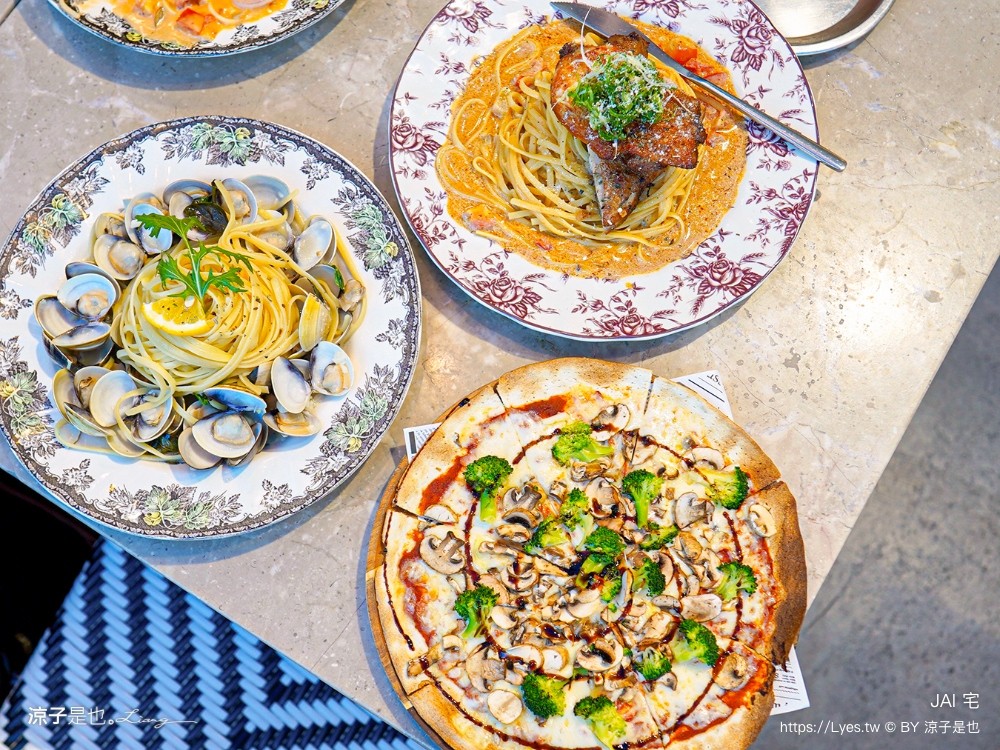 jai宅 水湳 菜單 台中美食 義大利麵 披薩 hun混 玻璃屋 餐廳 北屯景觀餐廳