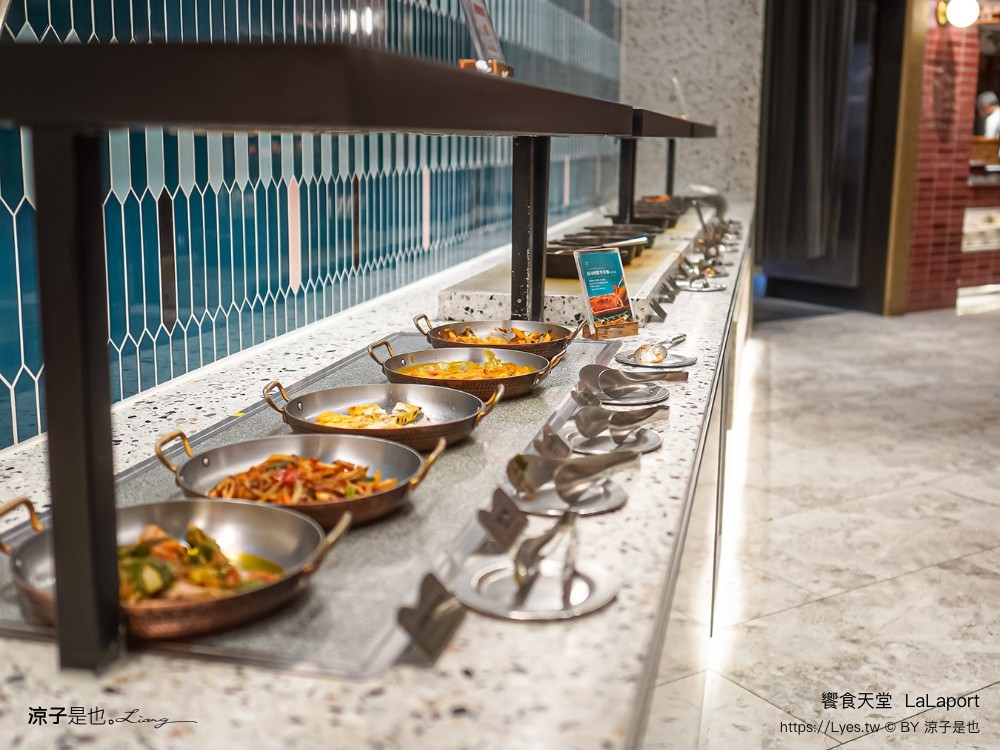 饗食天堂 lalaport 台中吃到飽推薦 必吃料理 台中美食 吃到飽餐廳 buffet 價位 牛排 生魚片 甜點