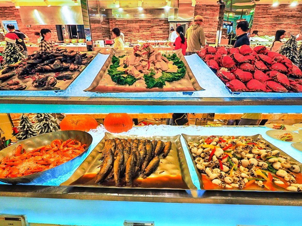 台中-林酒店LV森林百匯 龍蝦吃到飽 螃蟹、生蠔、烤大蝦澎派自助吧隨你吃