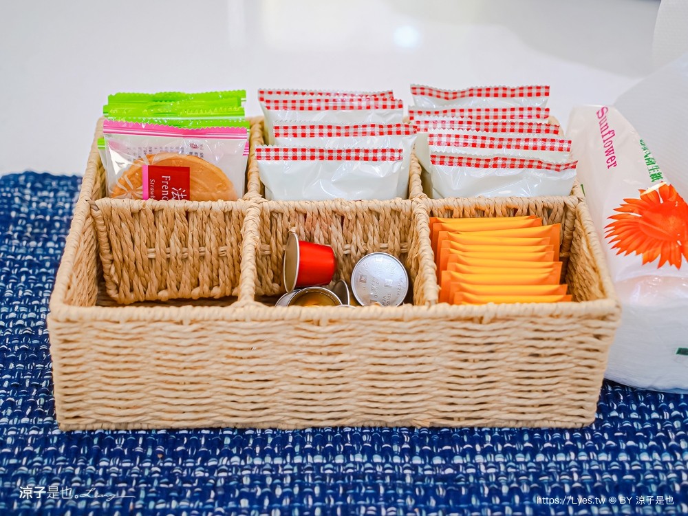 墾丁包棟民宿 屏東住宿 滿州住宿 touch villa 泳池 房型 庭院 卡拉ok 烤肉