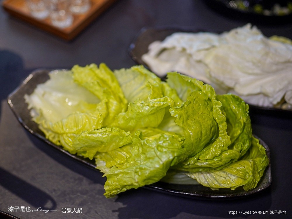 岩漿火鍋 菜單 台中火鍋 麻辣鍋 公益路美食 麻辣鴨血豆腐吃到飽 台中聚餐餐廳 好停車餐廳 推薦必吃