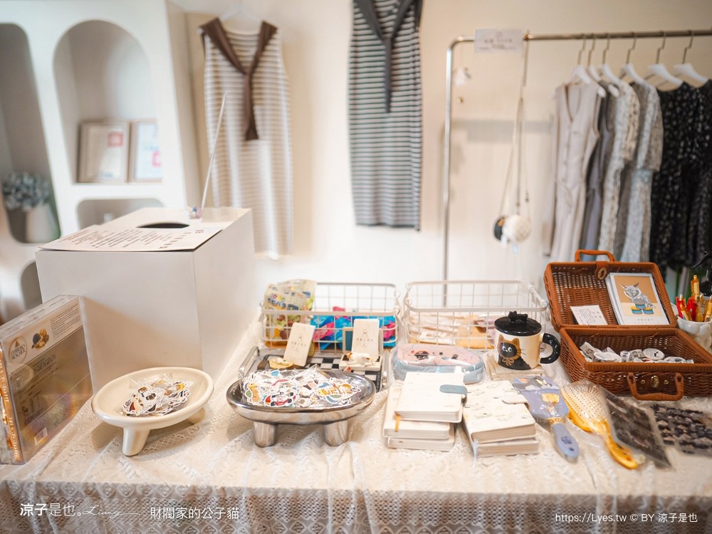 財閥家的公子貓 台南擼貓咖啡廳 台南景點推薦 狐獴 台南親子景點 室內景點 貓咪咖啡館 浣熊 狐獴 袋鼠 球蟒 雪貂 守宮