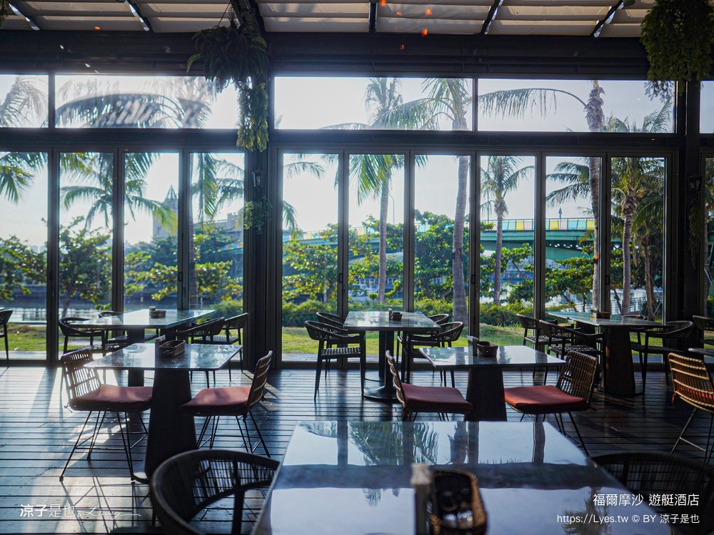 福爾摩沙遊艇酒店 台南安平住宿 台南飯店 遊艇酒店 無邊際泳池 笑笑羊 早餐 台南親子飯店