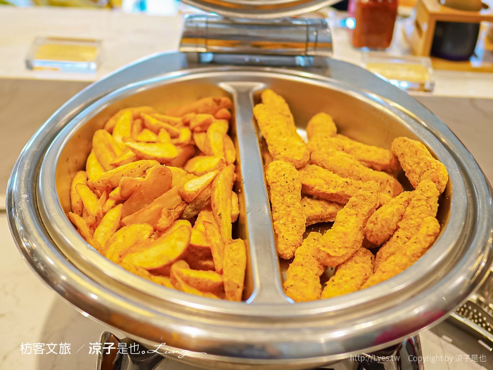 枋客文旅 屏東住宿推薦 早餐 無邊際泳池 星空酒吧 枋寮車站飯店 房型 優惠