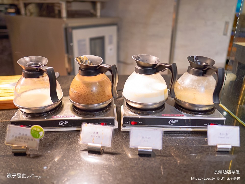 長榮桂冠酒店 台南住宿 台糖長榮台南 游泳池飯店 早餐 評價 親子 遊戲室