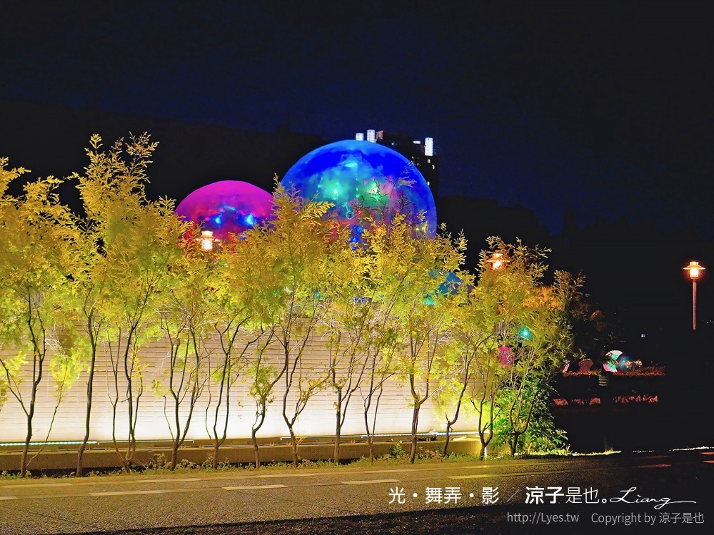 022臺灣國際光影藝術節 台中光影展 美術館光影藝術節 夜景 光‧舞弄‧影 戶外裝置藝術 IG打卡