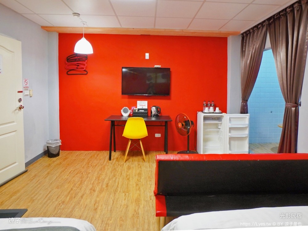 光影民宿 嘉義住宿推薦 布袋民宿 房型 雙人房 四人房 背包客