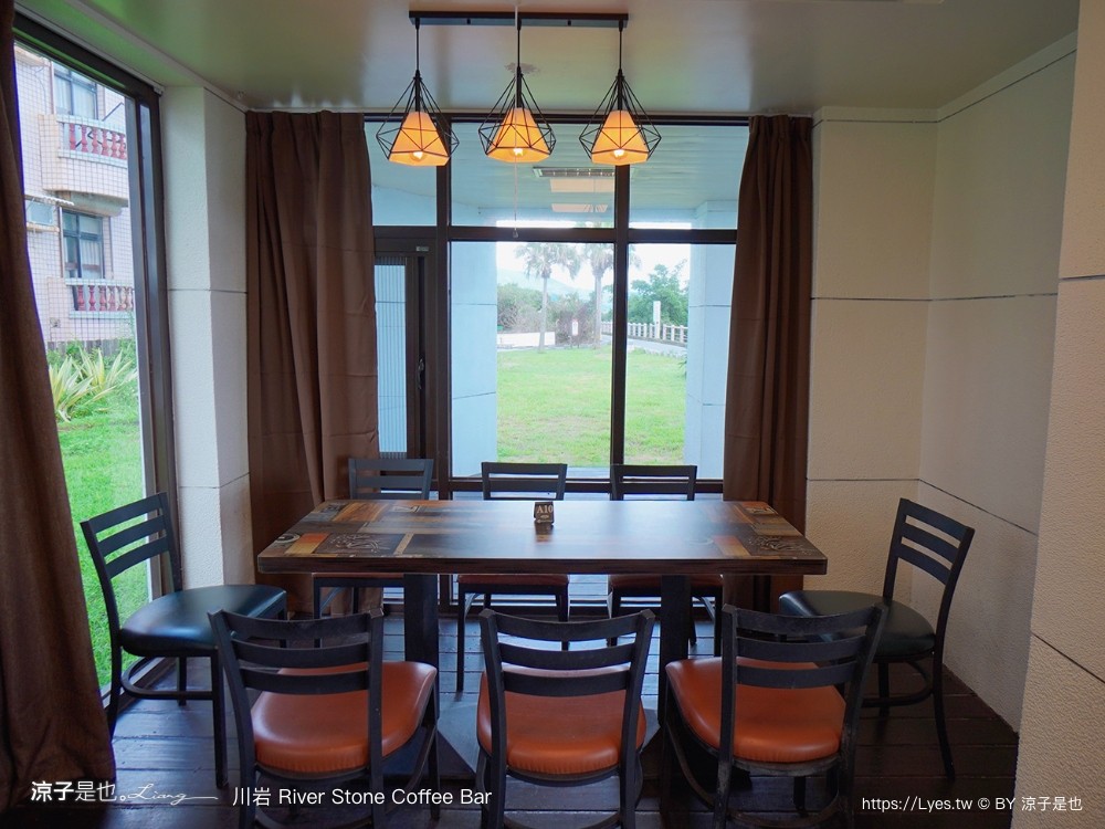 川岩 龜山島 玻璃屋 網美打卡 下午茶 river stone coffee ba