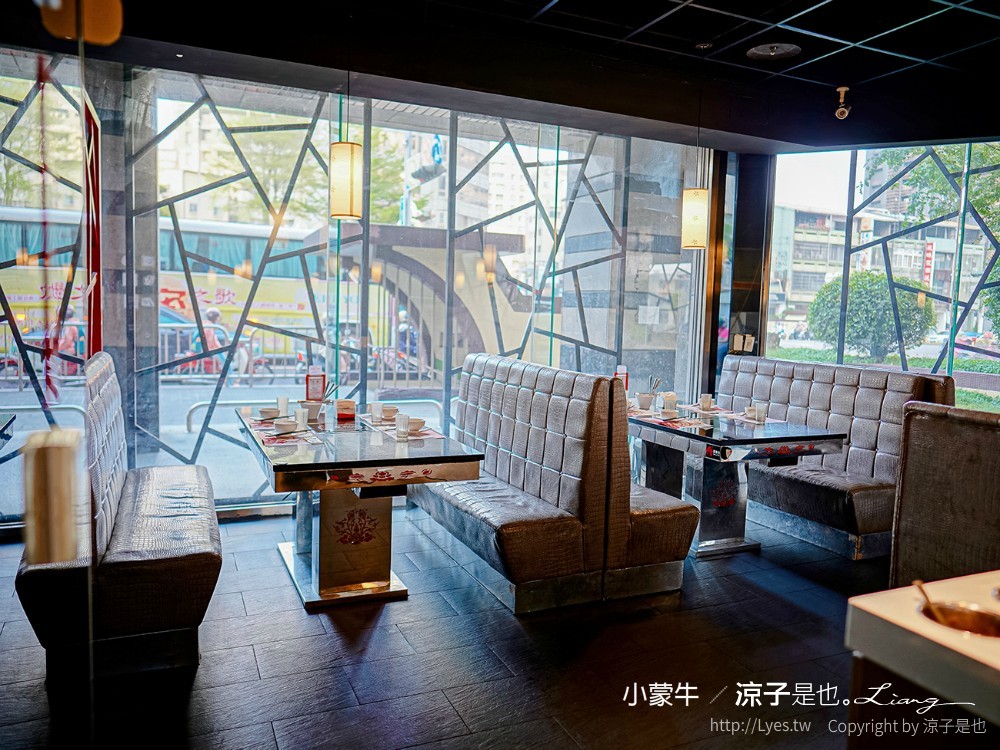 小蒙牛頂級麻辣養生鍋 台中 台灣大道餐廳 麻辣火鍋吃到飽 哈根達司 和牛 美食 菜單 優惠 兒童節活動