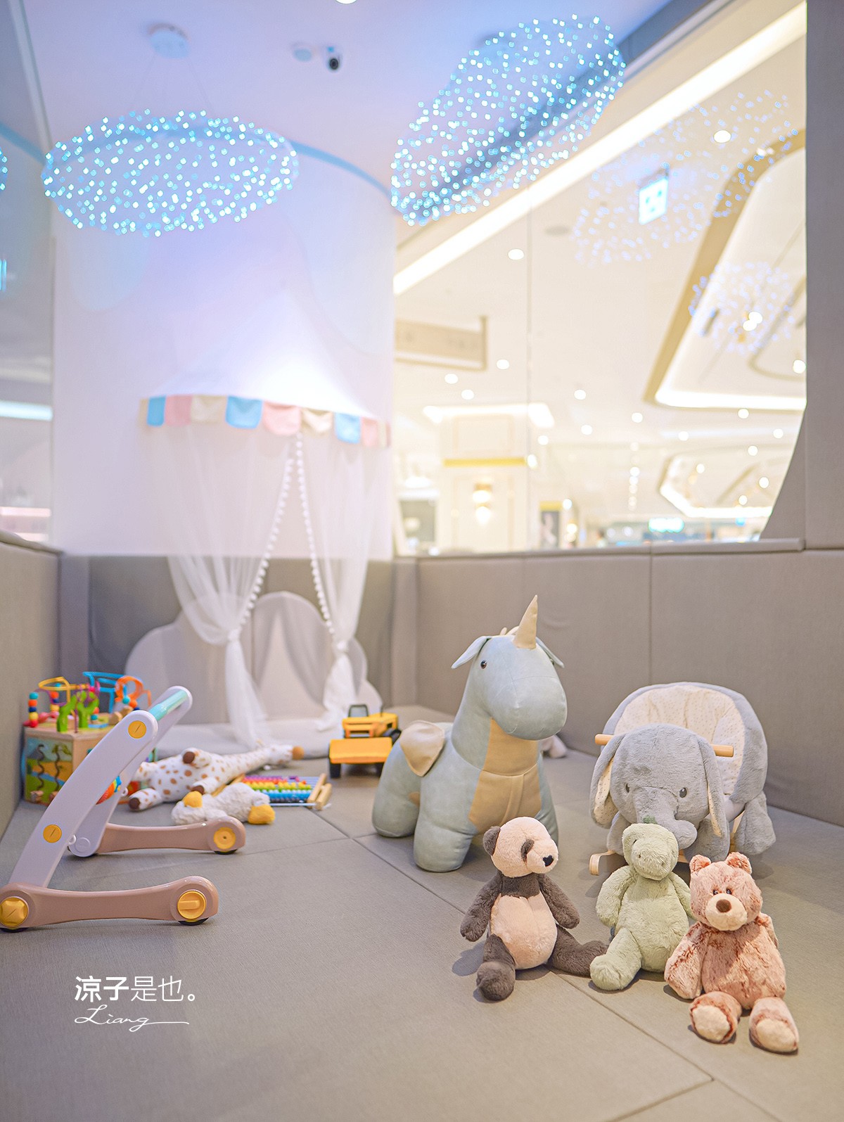 台中-童鍋親子餐廳(附菜單) 秀泰文心新開幕親子火鍋 粉嫩遊戲室小巧有質感