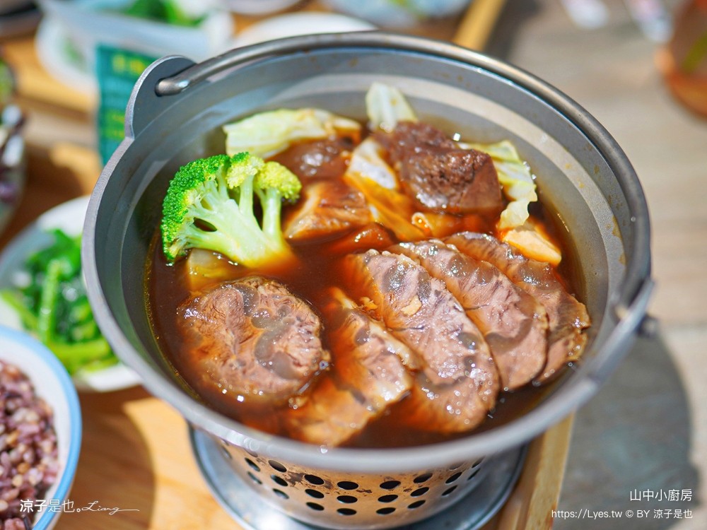 山中小廚房 菜單 南投埔里 美食餐廳 在地食材手作料理 簡餐合餐