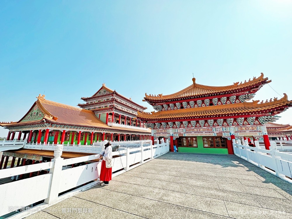 鹿耳門聖母廟 月老 台南景點 特色介紹 換裝攝影棚 鹿耳門聖母廟煙火 住宿 免門票 親子景點