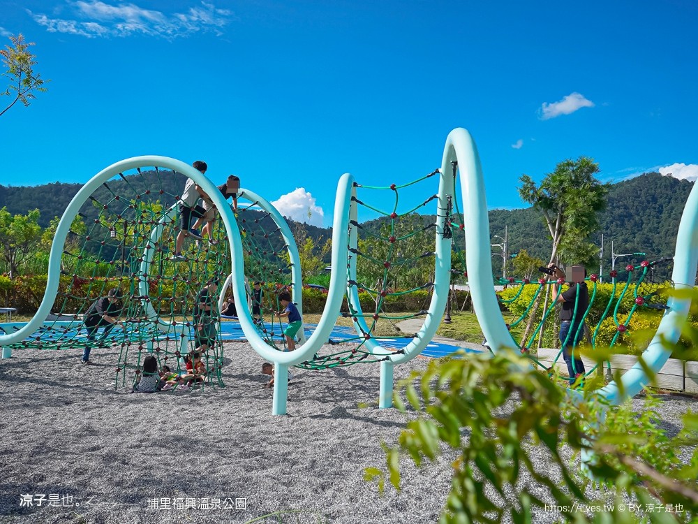 福興溫泉區親子共融公園 埔里 日式溫泉公園 南投景點 溫泉主題 埔里親子公園 泡腳池 攀爬網 沙坑 親子景點
