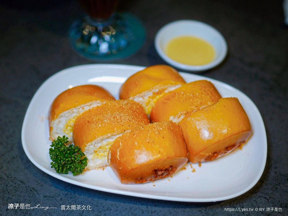 雲太閒茶文化 菜單 台中美食 南屯餐廳 茶點 春水堂 藝術 停車場 包廂低消 價位