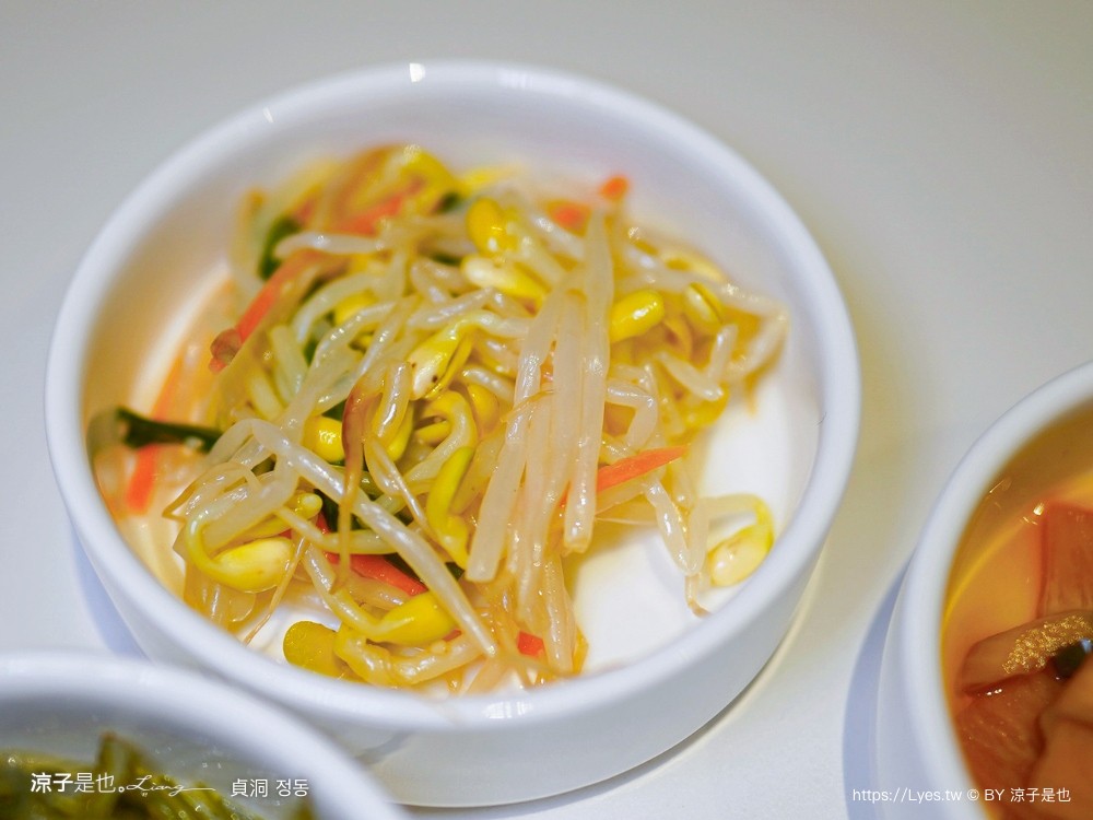 貞洞 菜單 台中韓式料理 韓國人 逢甲夜市美食 豬肉湯飯 海鮮煎餅 馬鈴薯燉排骨湯、辣炒魷魚 醃烤豬肉