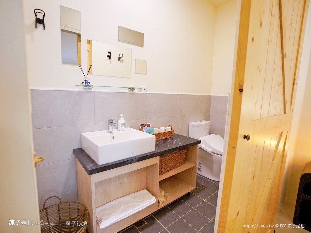 葉子祕境 南投埔里民宿 森林住宿 豪華懶人 netflix disney 日月潭 早餐 晚餐