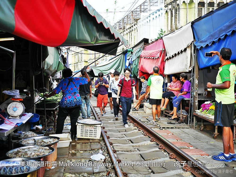 美功鐵道市場 Maeklong Railway Market 泰國自由行