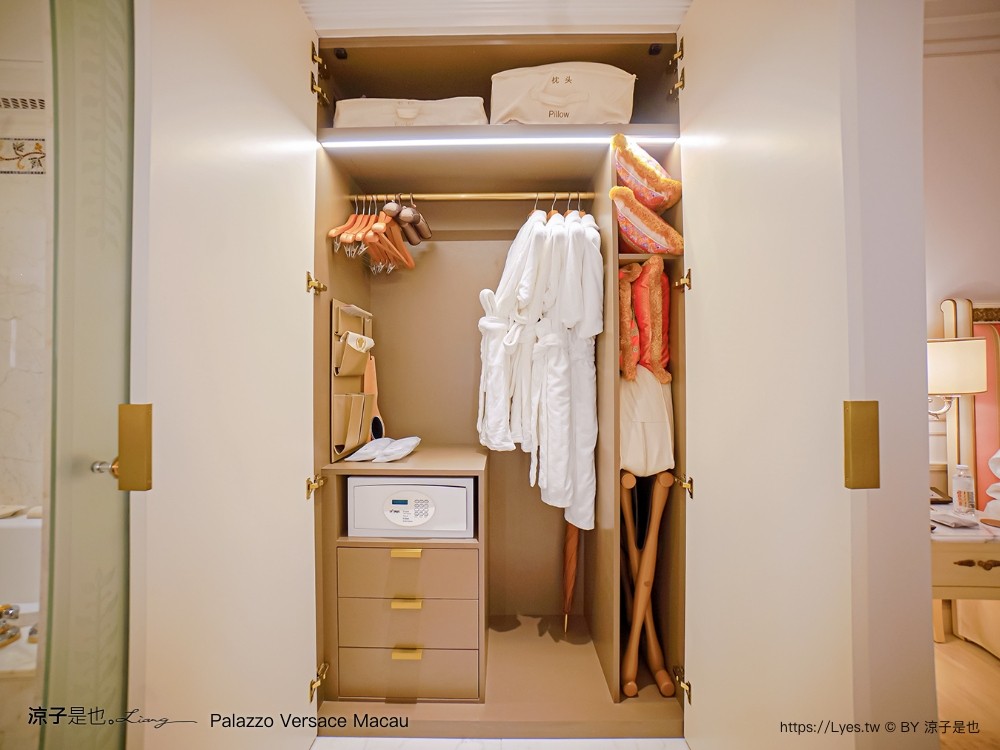 凡賽斯 澳門 palazzo versace macau 上葡京綜合度假村 澳門飯店推薦 穿梭接泊巴士 早餐 自助山 buffet 泳池 房價 親子住宿 兒童設施