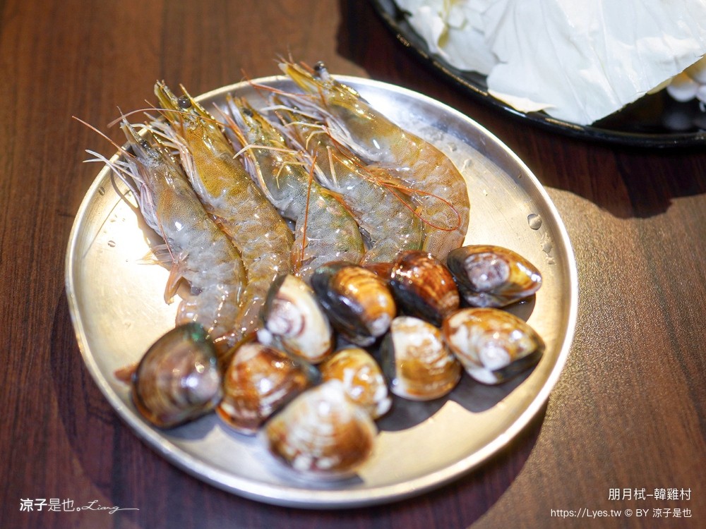 韓雞村 朋月栻 菜單 宜蘭韓式料理 韓雞雞韓吃一隻雞 韓式炸雞 韓式烤肉 清溝夜市美食 宜蘭聚餐餐廳推薦