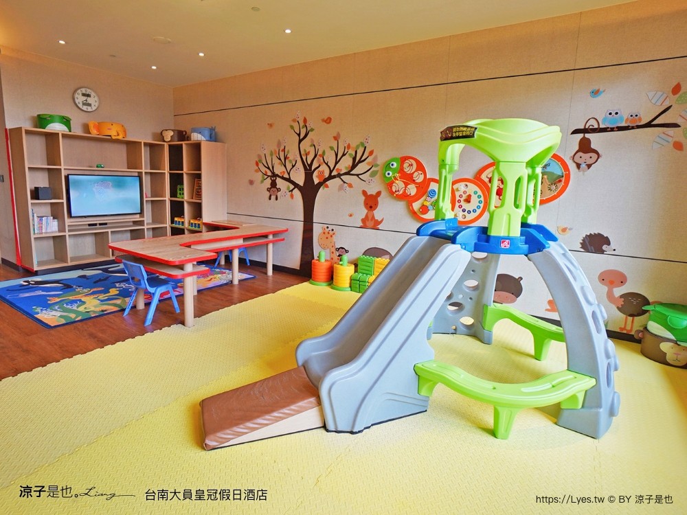 台南 大員皇冠假日酒店 台南安平住宿 親子飯店 泳池 安平 早餐 自助餐 海景房