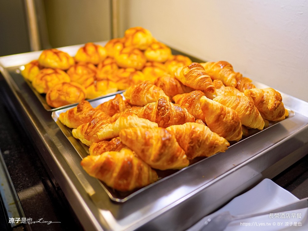 長榮桂冠酒店 台南住宿 台糖長榮台南 游泳池飯店 早餐 評價 親子 遊戲室