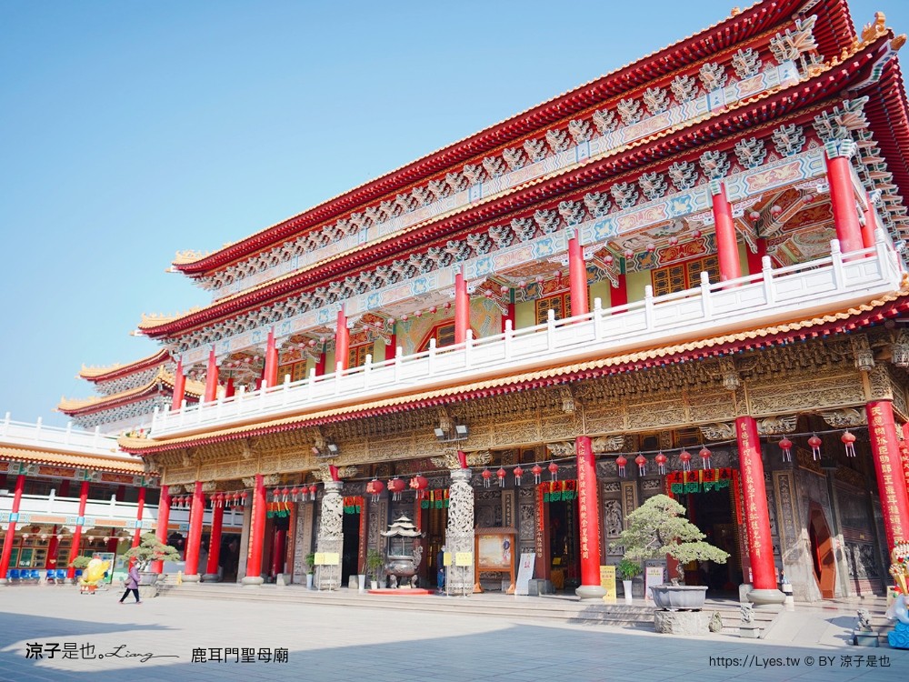 鹿耳門聖母廟 月老 台南景點 特色介紹 換裝攝影棚 鹿耳門聖母廟煙火 住宿 免門票 親子景點