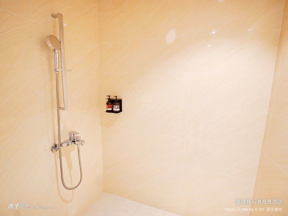 蘭陽烏石港海景酒店 宜蘭頭城住宿 宜蘭親子飯店 龜山島海景房型 童趣親子房 泳池電影院 一泊二食