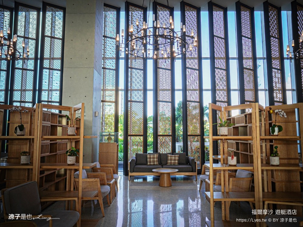 福爾摩沙遊艇酒店 台南安平住宿 台南飯店 遊艇酒店 無邊際泳池 笑笑羊 早餐 台南親子飯店