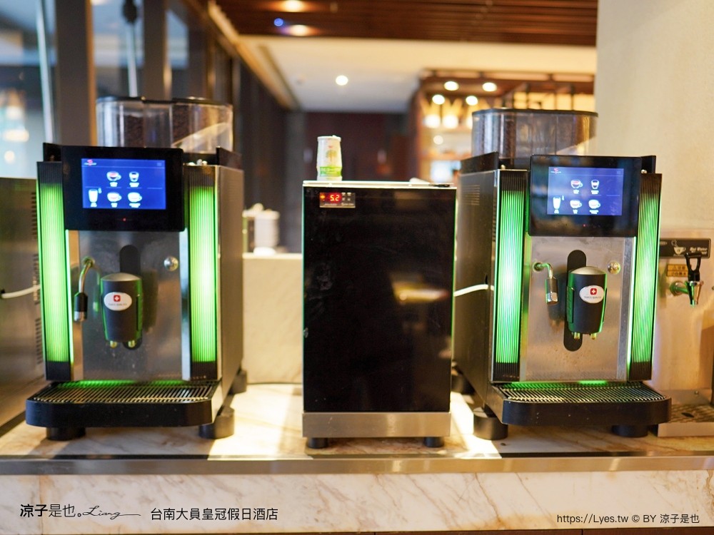 台南 大員皇冠假日酒店 台南安平住宿 親子飯店 泳池 安平 早餐 自助餐 海景房