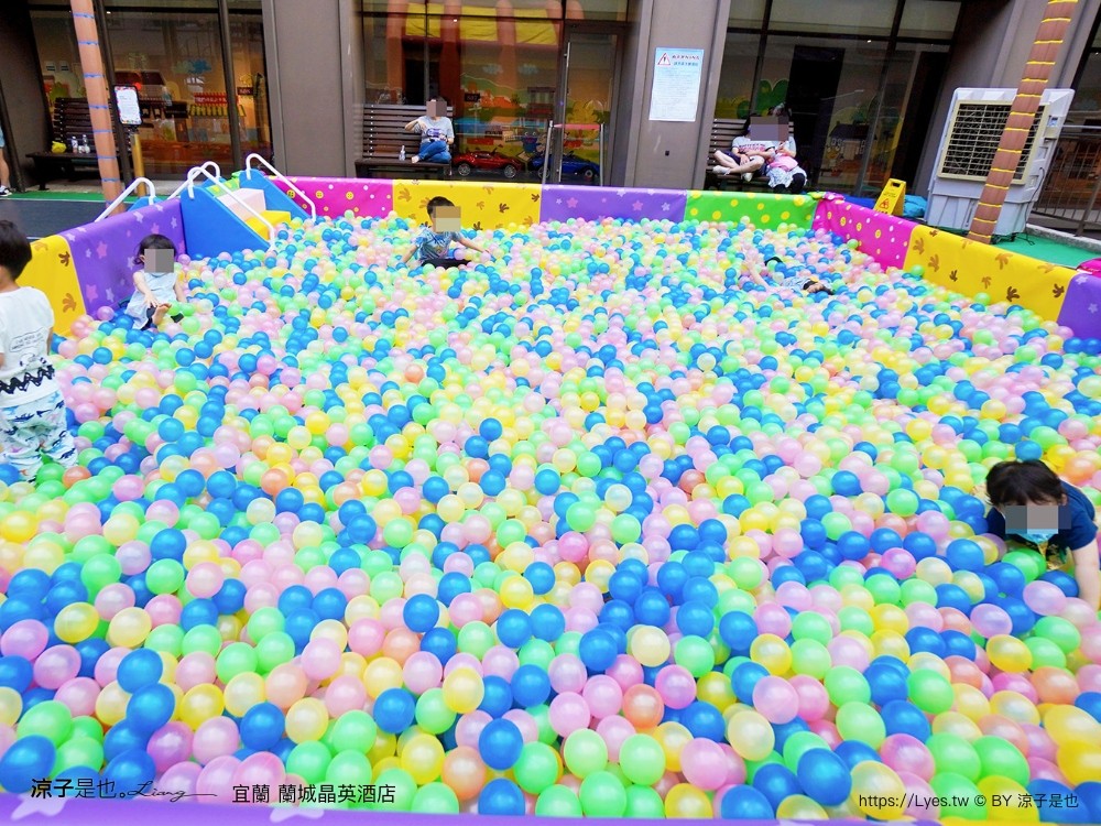 蘭城晶英酒店 宜蘭親子飯店 住宿券 宜蘭住宿 最新設施 趣七樓 房型 早餐 攻略 電影院 芬朵奇堡