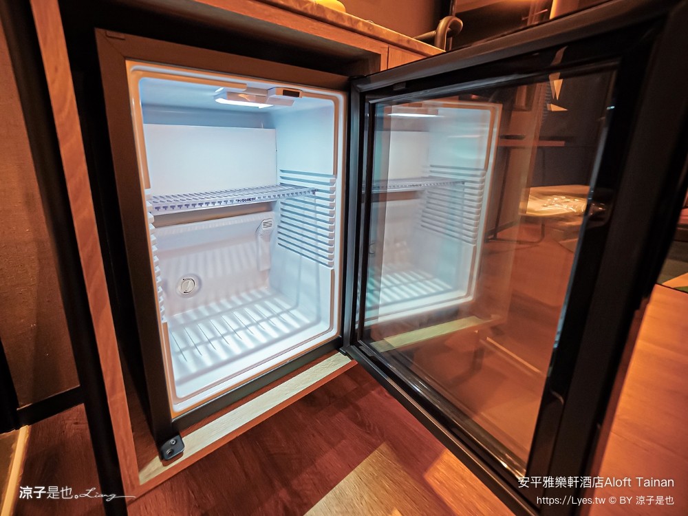 台南安平雅樂軒酒店 台南住宿 台南親子飯店推薦 房型 早餐 兒童遊戲室 健身房 高空酒吧 頂樓夜景 萬豪酒店 aloft tainan