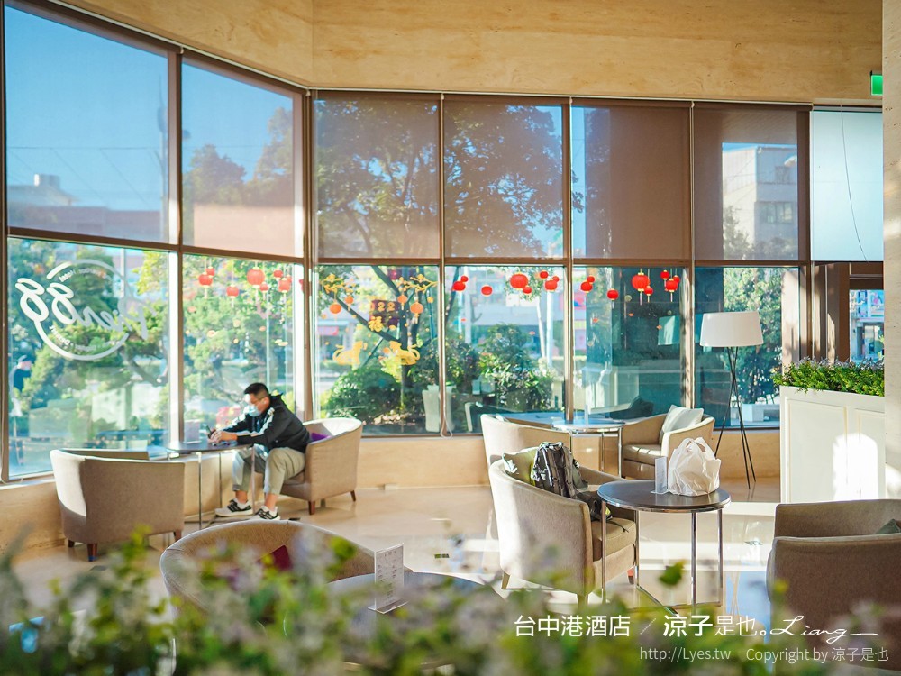 台中港酒店 台中親子飯店 梧棲住宿 海洋親子房、兒童遊戲室 汽車跑道 早餐自助吧吃到飽
