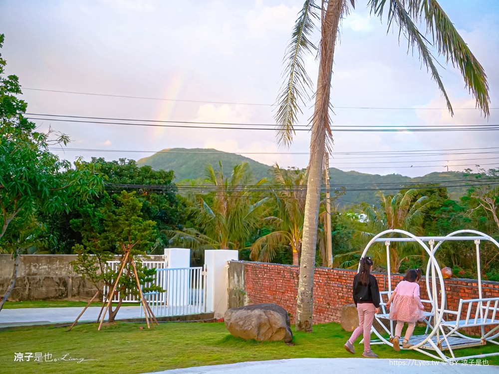 墾丁包棟民宿 屏東住宿 滿州住宿 touch villa 泳池 房型 庭院 卡拉ok 烤肉