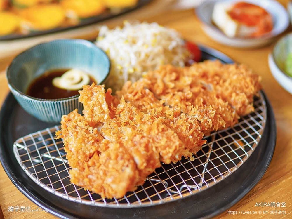 明食堂 日式定食 日式便當 老滷虱目魚肚 炸豬排 akira