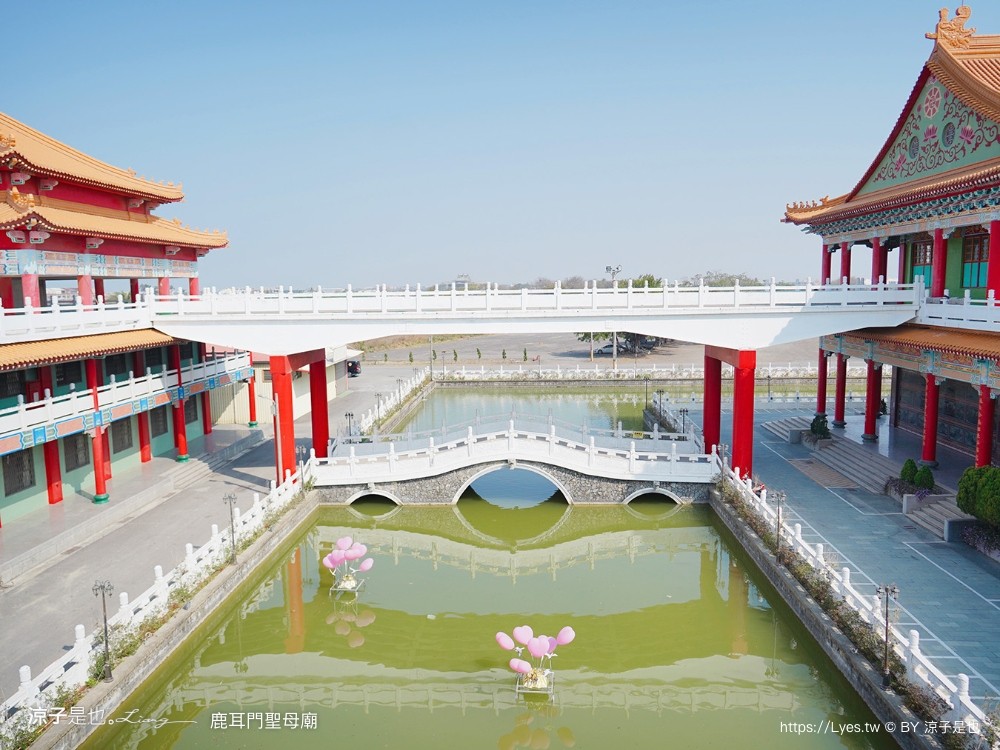 鹿耳門聖母廟 月老 台南景點 特色介紹 換裝攝影棚 鹿耳門聖母廟煙火 住宿 免門票 親子景點