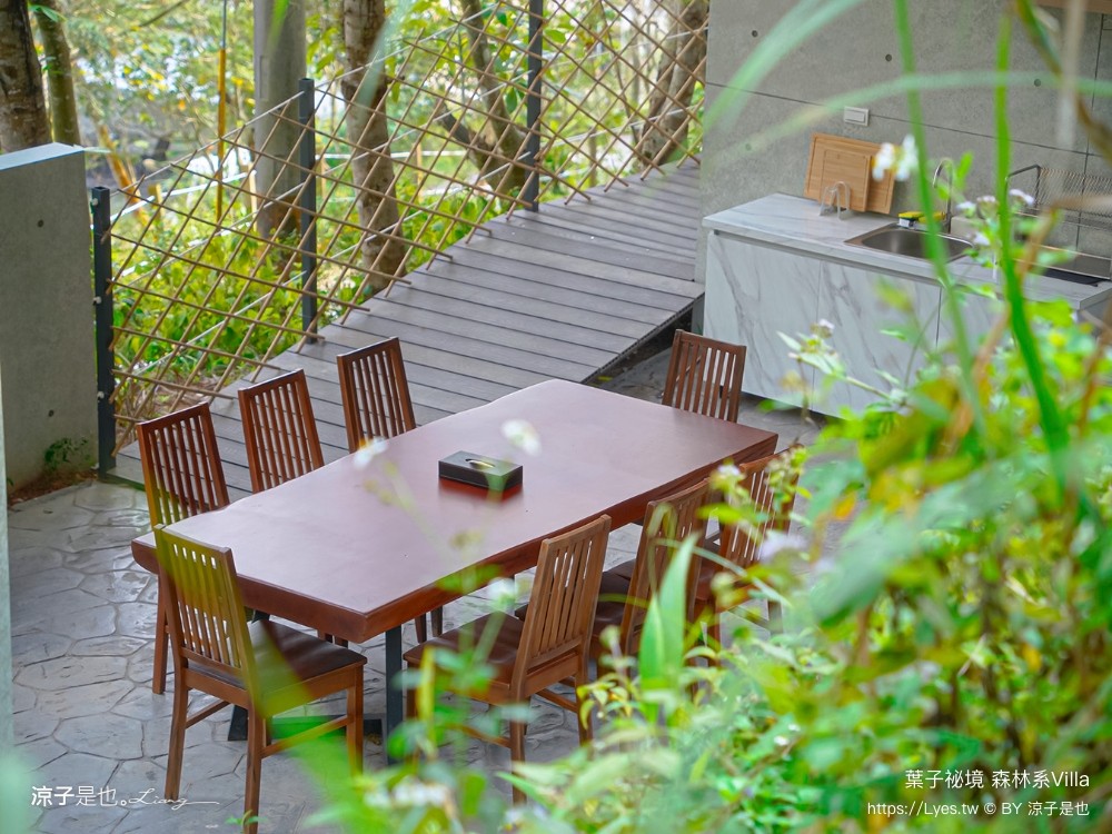 葉子祕境 南投埔里民宿 森林住宿 豪華懶人露營 一泊二食 netflix disney 日月潭 早餐 晚餐