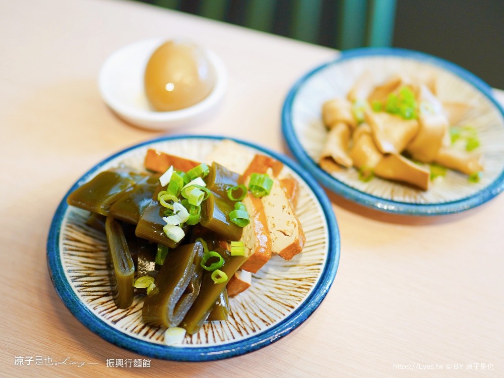 振興行麵館 菜單 中友百貨美食 台中科大小吃 一中街商圈 中國醫美食 文青小店
