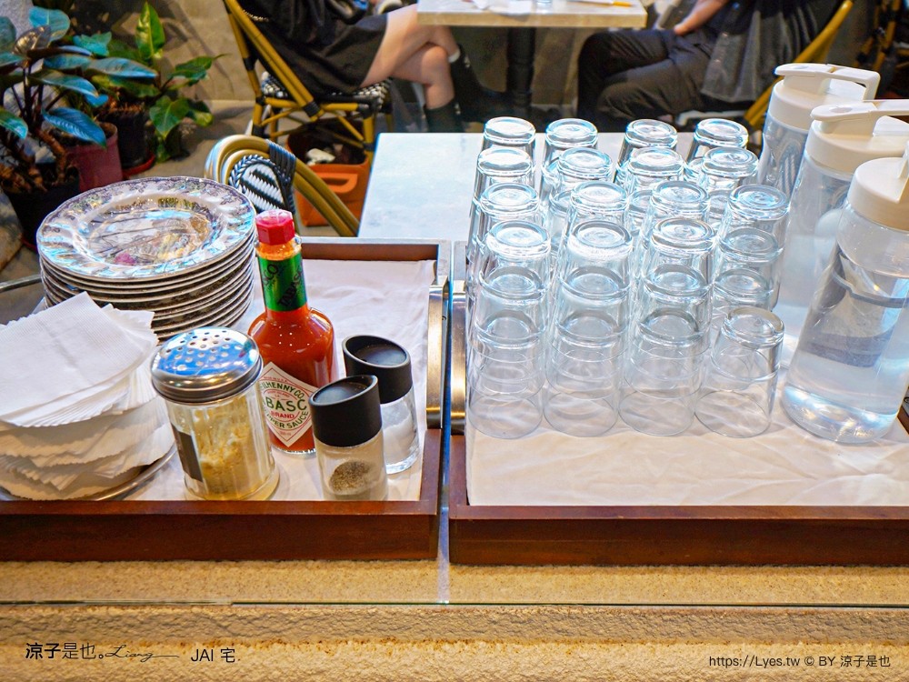 jai宅 水湳 菜單 台中美食 義大利麵 披薩 hun混 玻璃屋 餐廳 北屯景觀餐廳