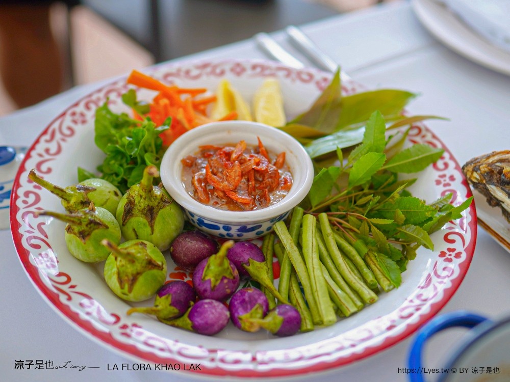 la flora khao lak 泰國攀牙 飯店推薦 泳池住宿 泰國五星級飯店 海景 沙灘 考拉 渡假村推薦