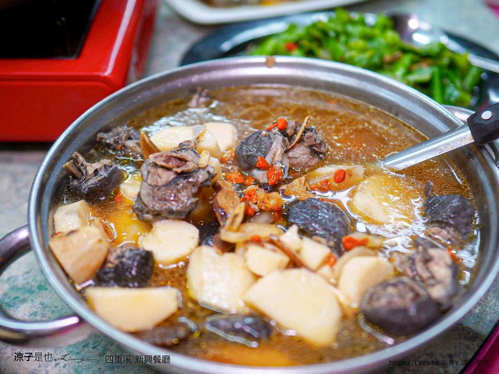 四重溪新興餐廳 菜單 四重溪美食 四重溪溫泉餐廳 屏東美食 屏東餐廳 蟋蟀 蜂蛹