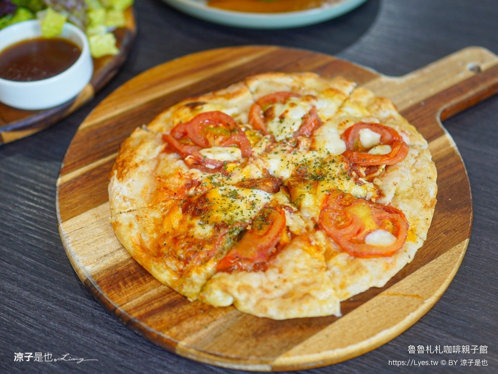 魯魯札札咖啡親子館 日月潭親子餐廳 日月潭親子景點 伊達邵 雨天備案 南投美食 日月潭下午茶