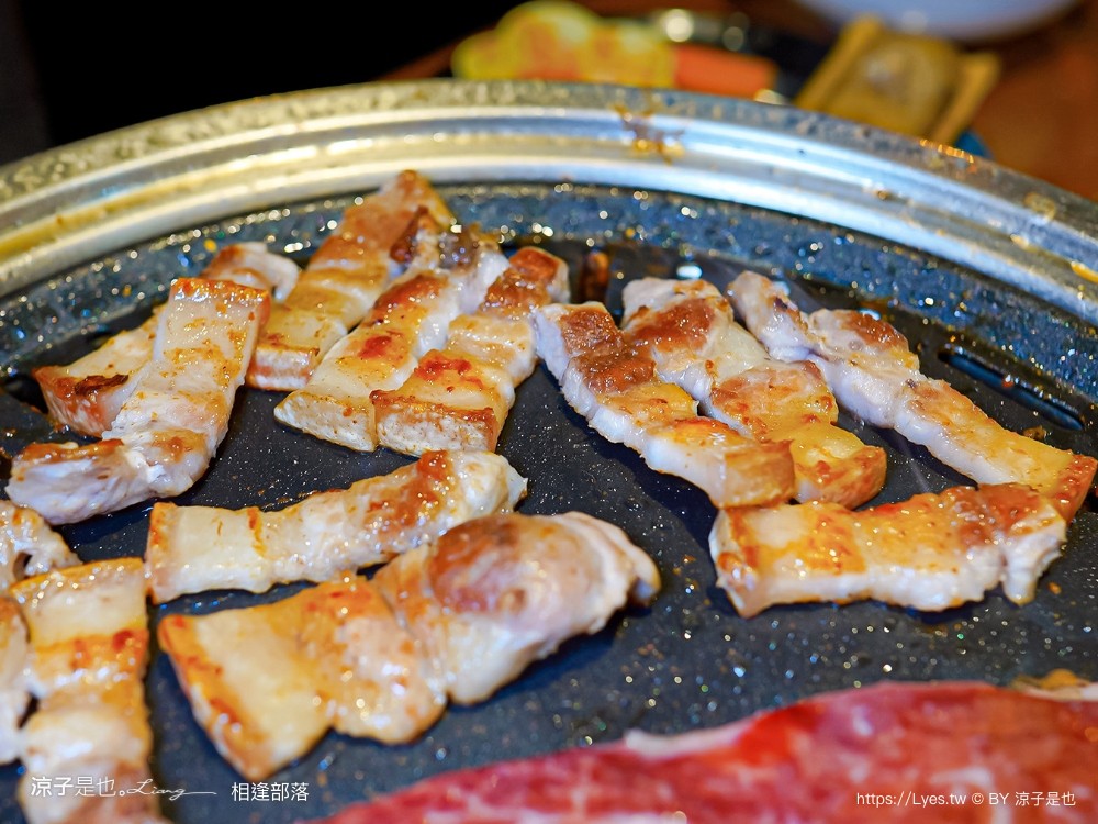 相逢部落 南投豪華露營 價位 懶人露營 一泊三食 調酒無限暢飲 和牛燒肉 龍蝦火鍋 訂房 評價