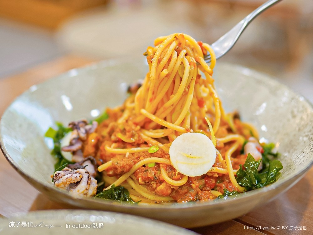 in outdoor 臥野 菜單 台中北屯早午餐 露營風 新開幕餐廳 戶外野餐風 美食