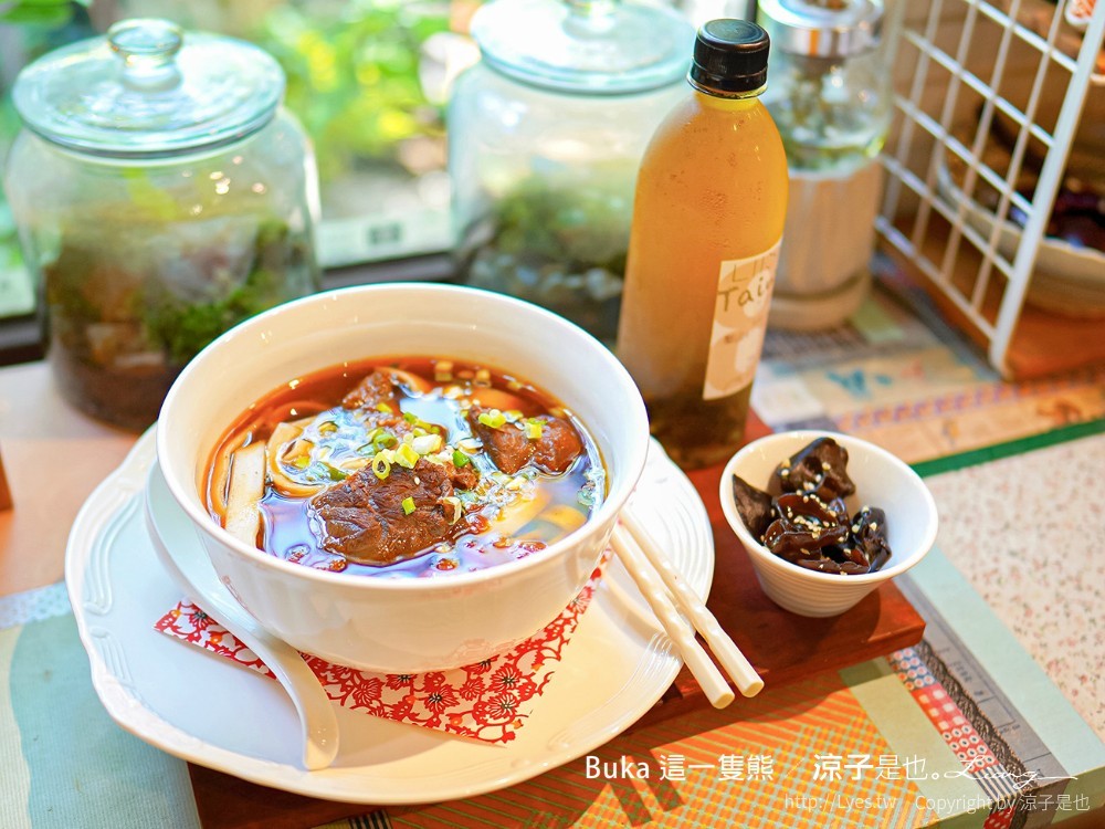 BUKA這一隻熊 菜單 台中早午餐 森林系花園餐廳 北屯景觀餐廳 咖啡館 日式雜貨 台中下午茶